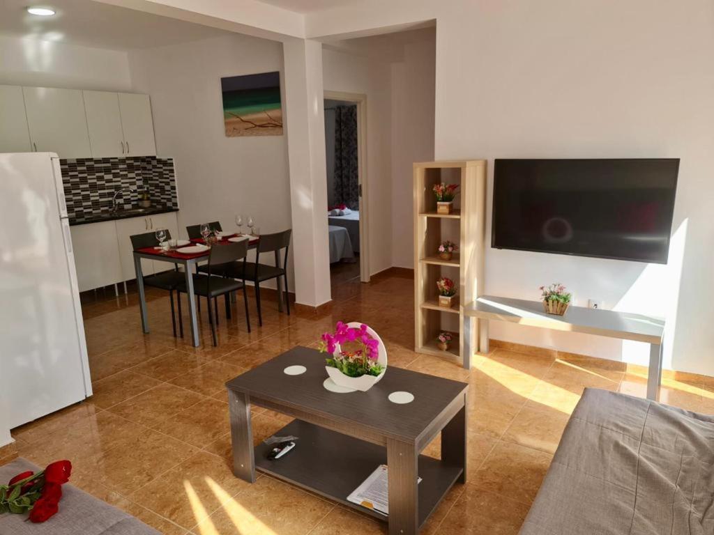 Franmay Apartments - 7 Modern Apartments Near The Beach & City, Perfect For Nomads, Travellers, Families, Watersports! Santa Maria Kültér fotó
